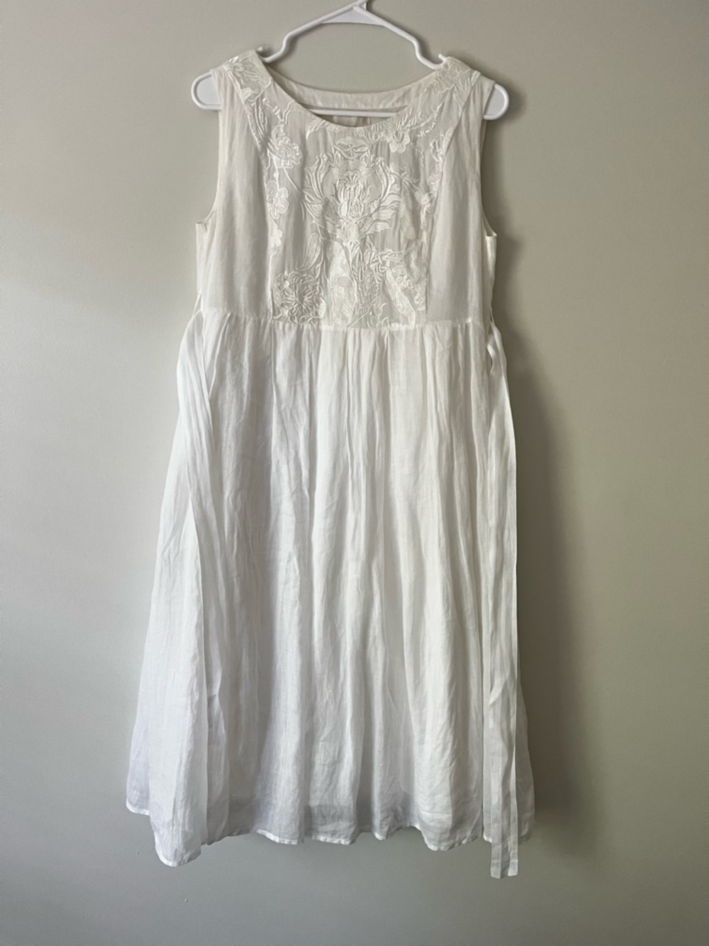 Embroidered 100% Ramie dress